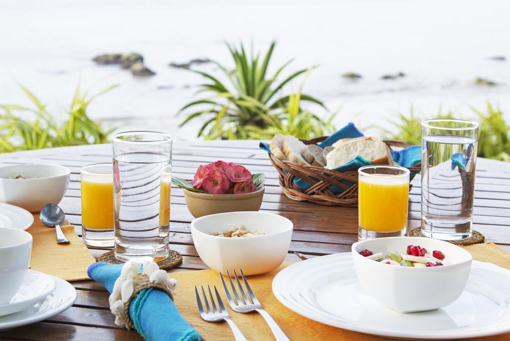 Hotel Ahilya By The Sea Nerul  Esterno foto
